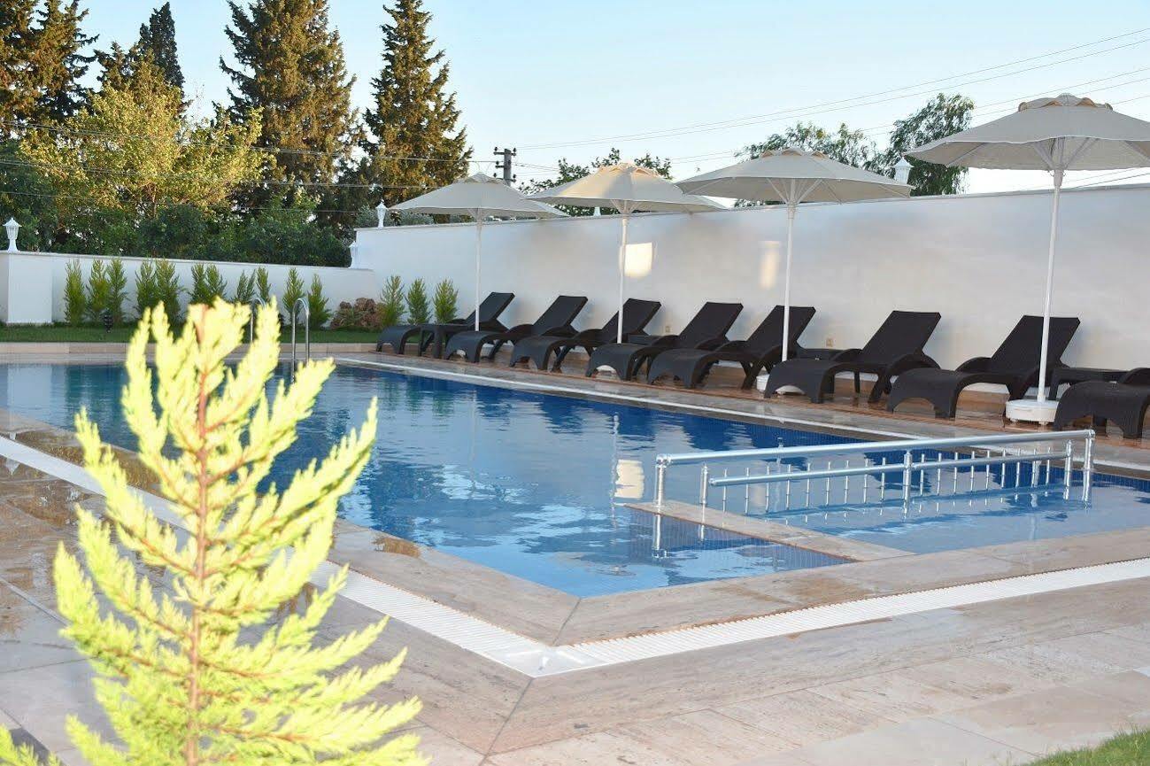 laden hotel bodrum Buitenkant foto